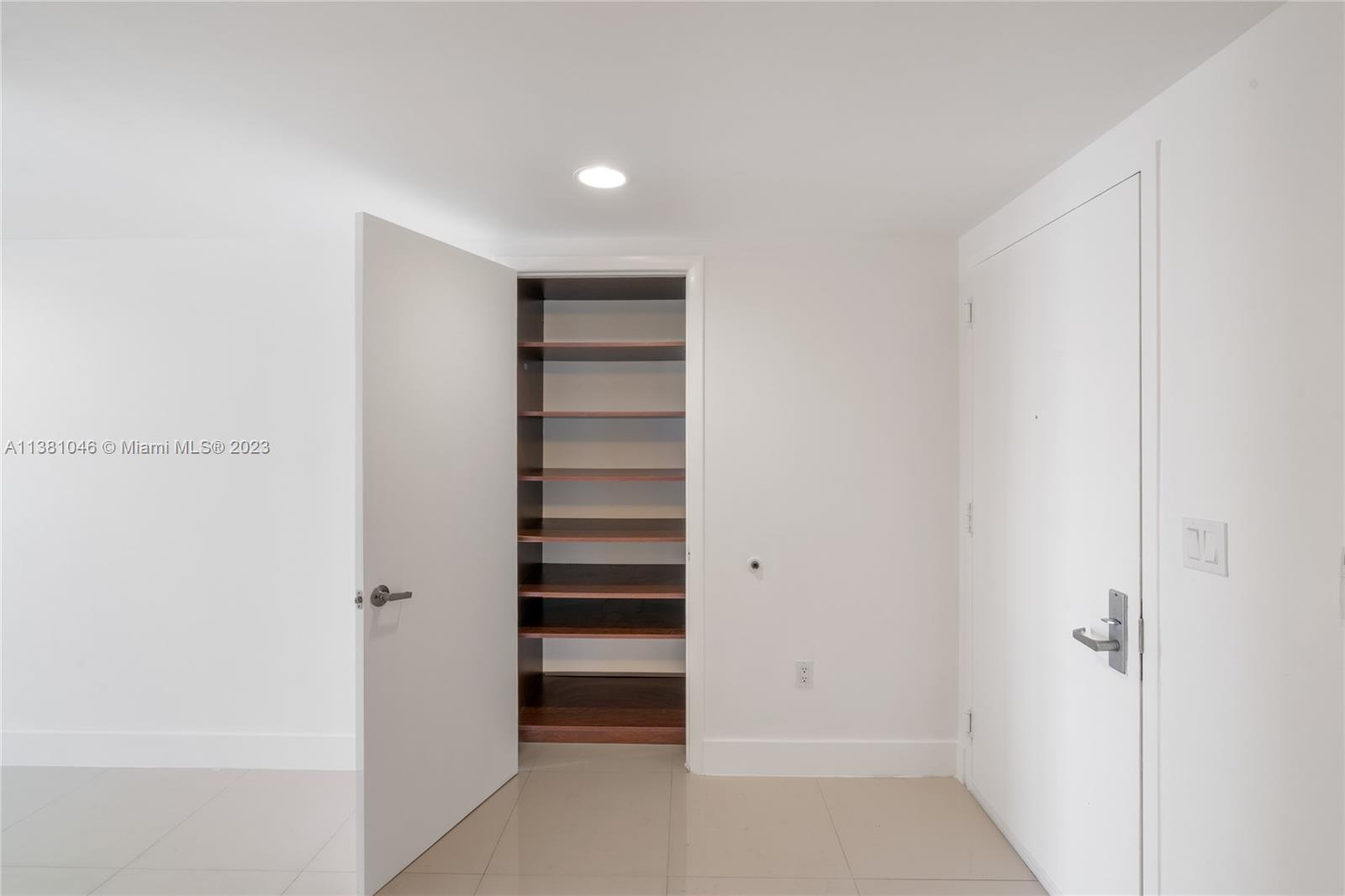 ICONBRICKELL CONDO NO 1 - Residential Lease