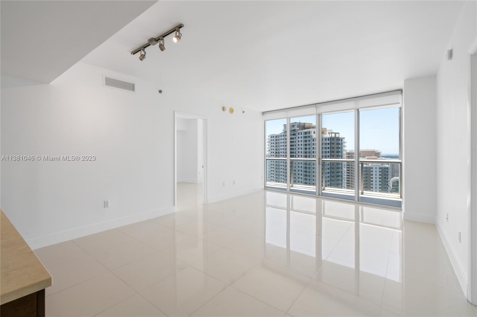 ICONBRICKELL CONDO NO 1 - Residential Lease