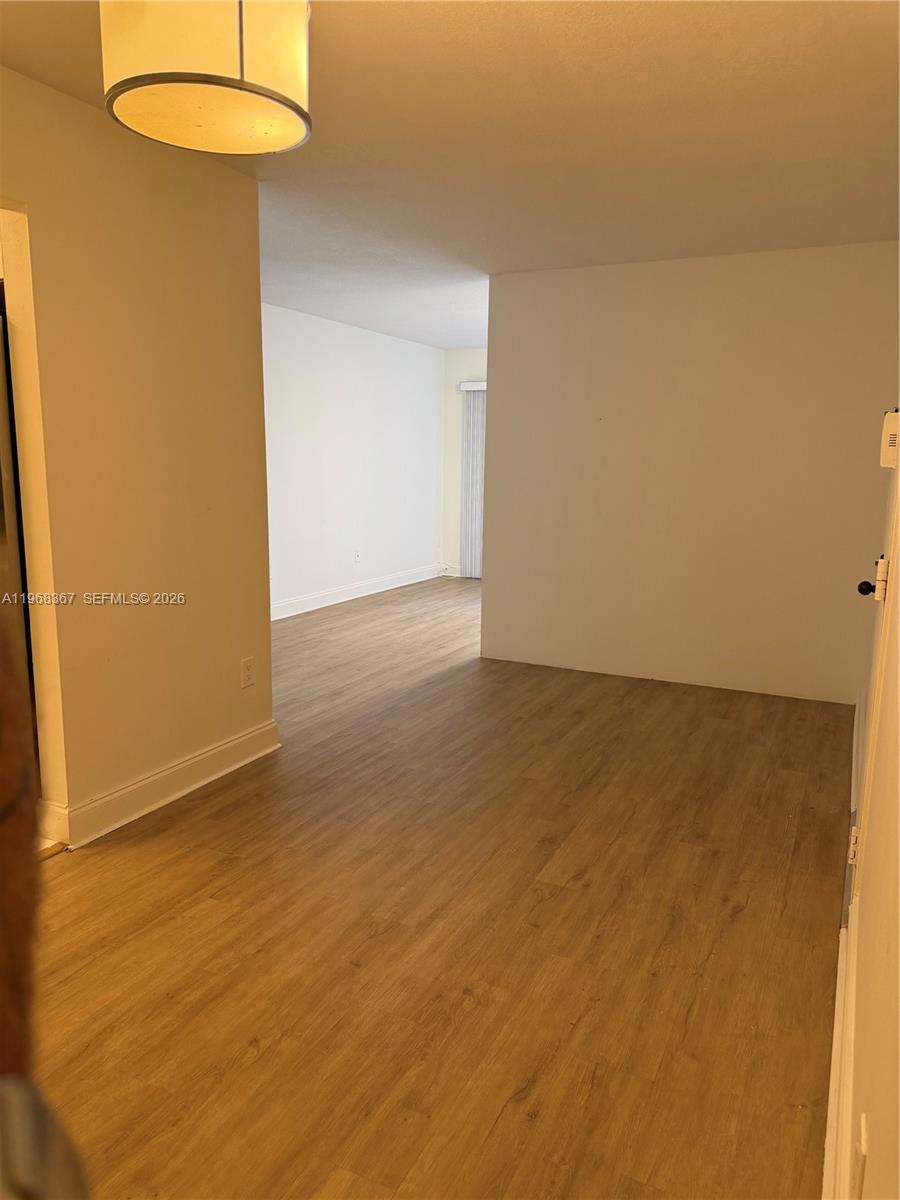 KINGS CREEK WEST CONDO BL - Residential