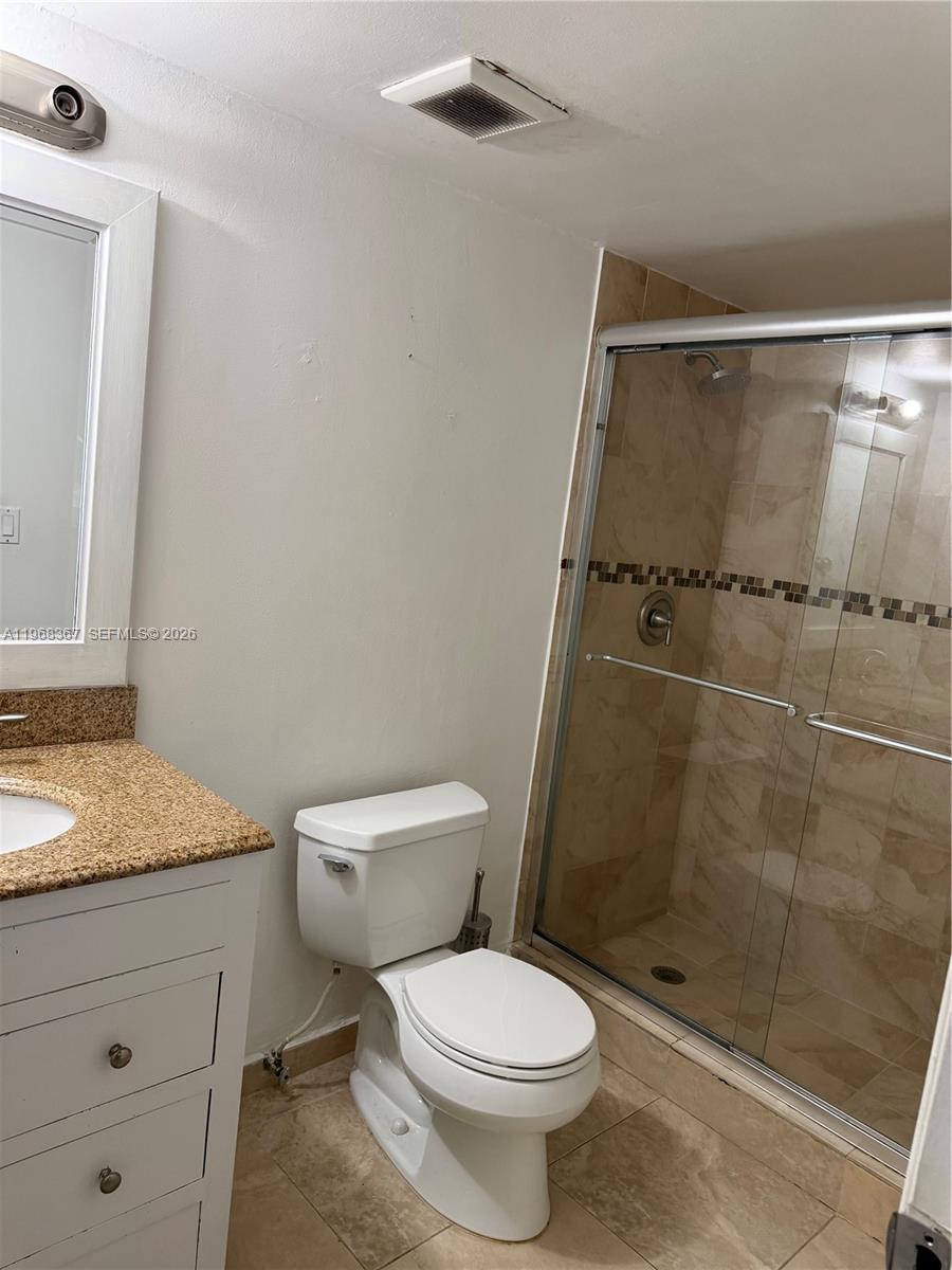 KINGS CREEK WEST CONDO BL - Residential