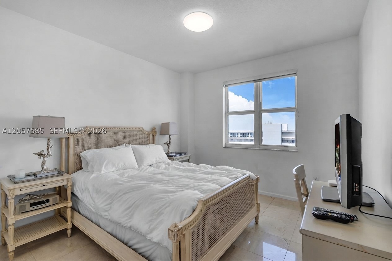 360 CONDO A - Residential