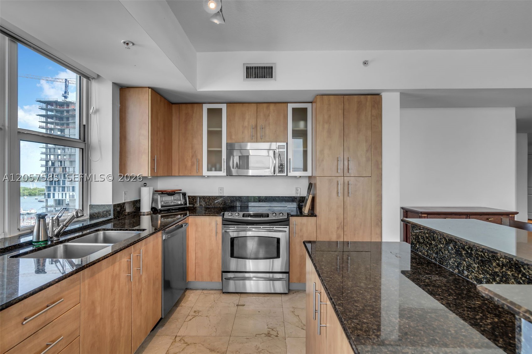 360 CONDO A - Residential
