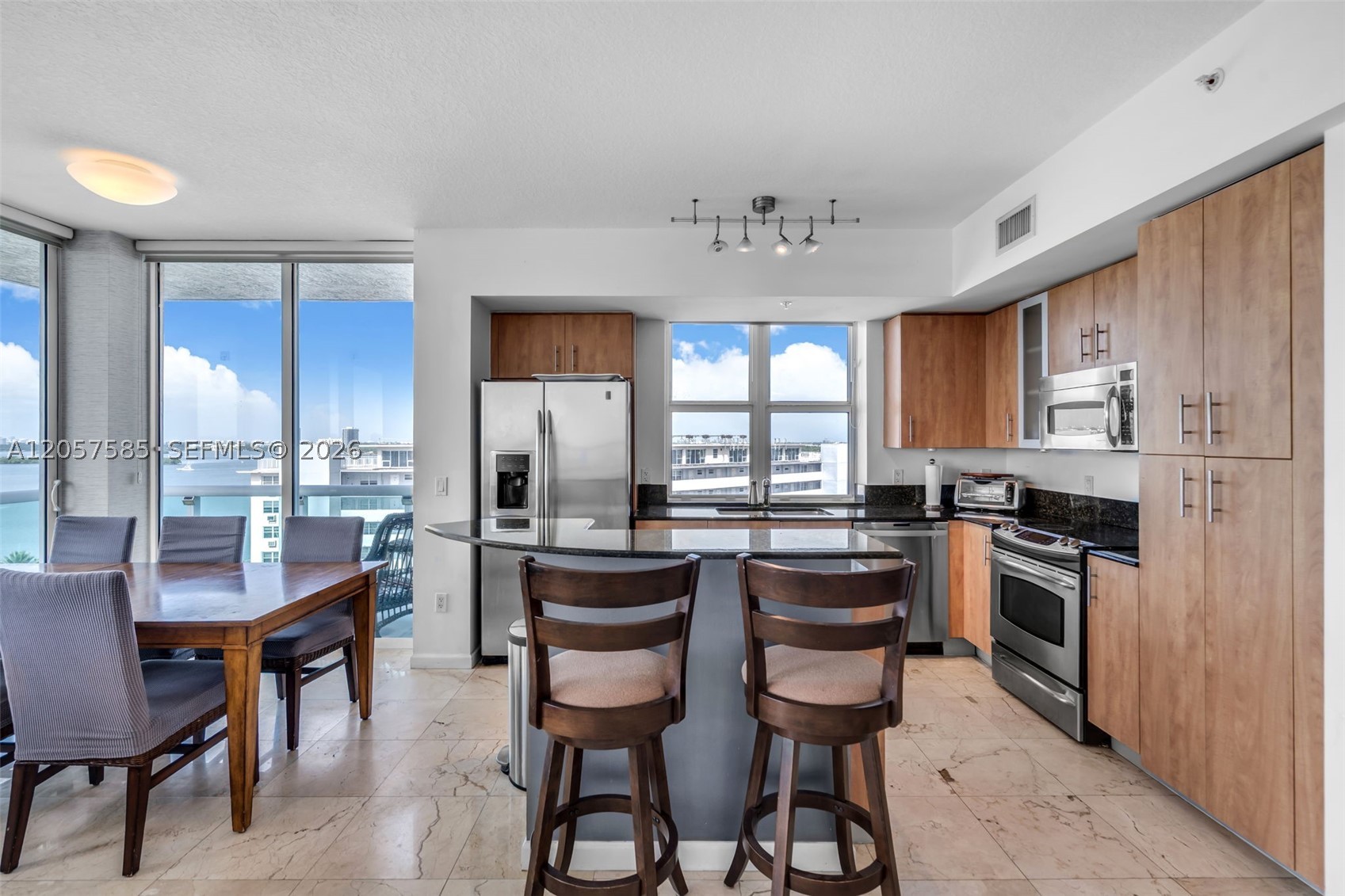 360 CONDO A - Residential