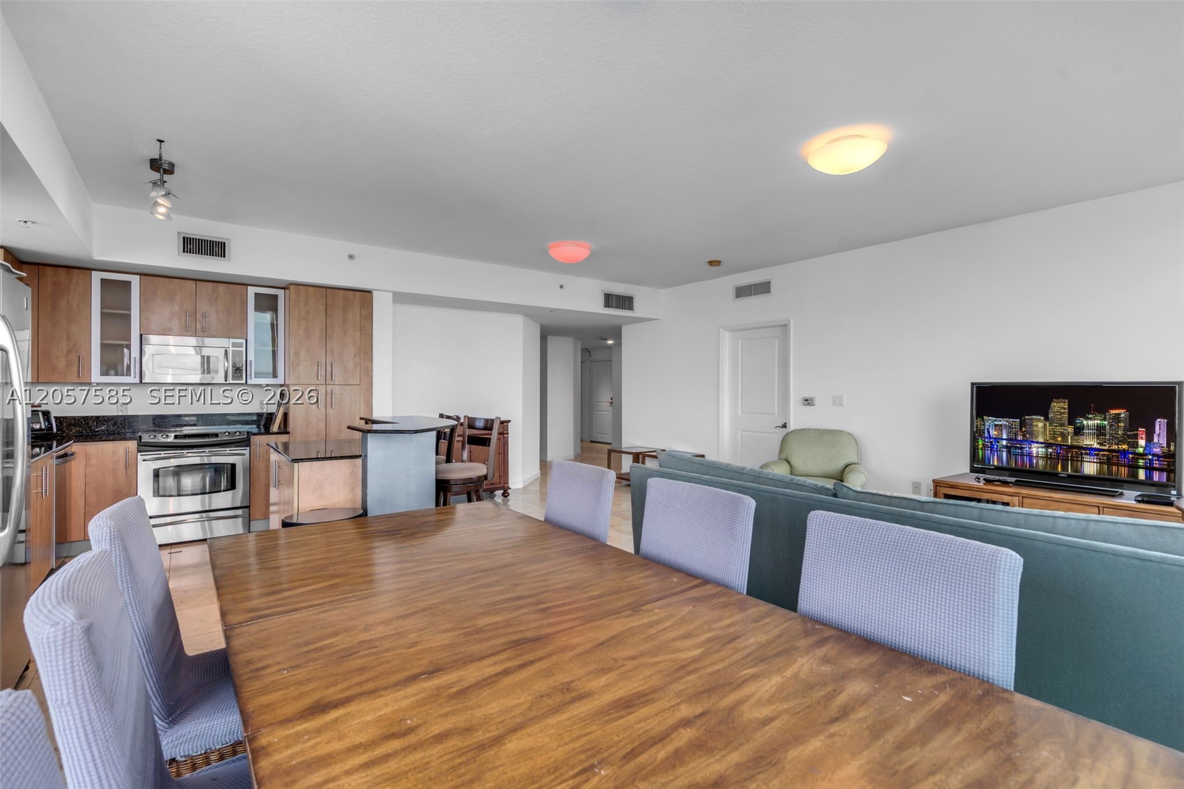 360 CONDO A - Residential