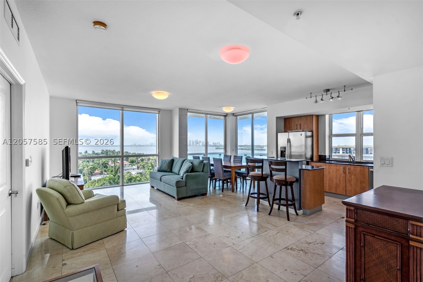 360 CONDO A - Residential