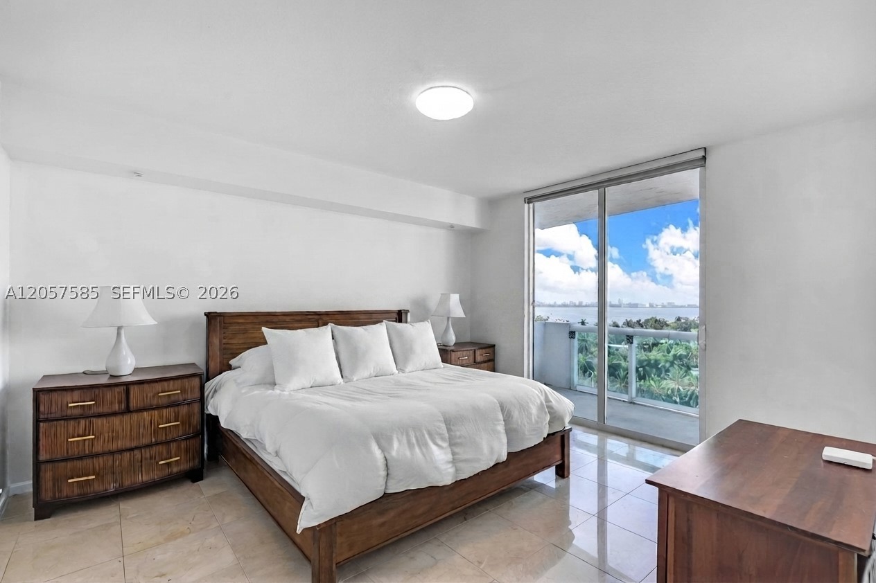 360 CONDO A - Residential