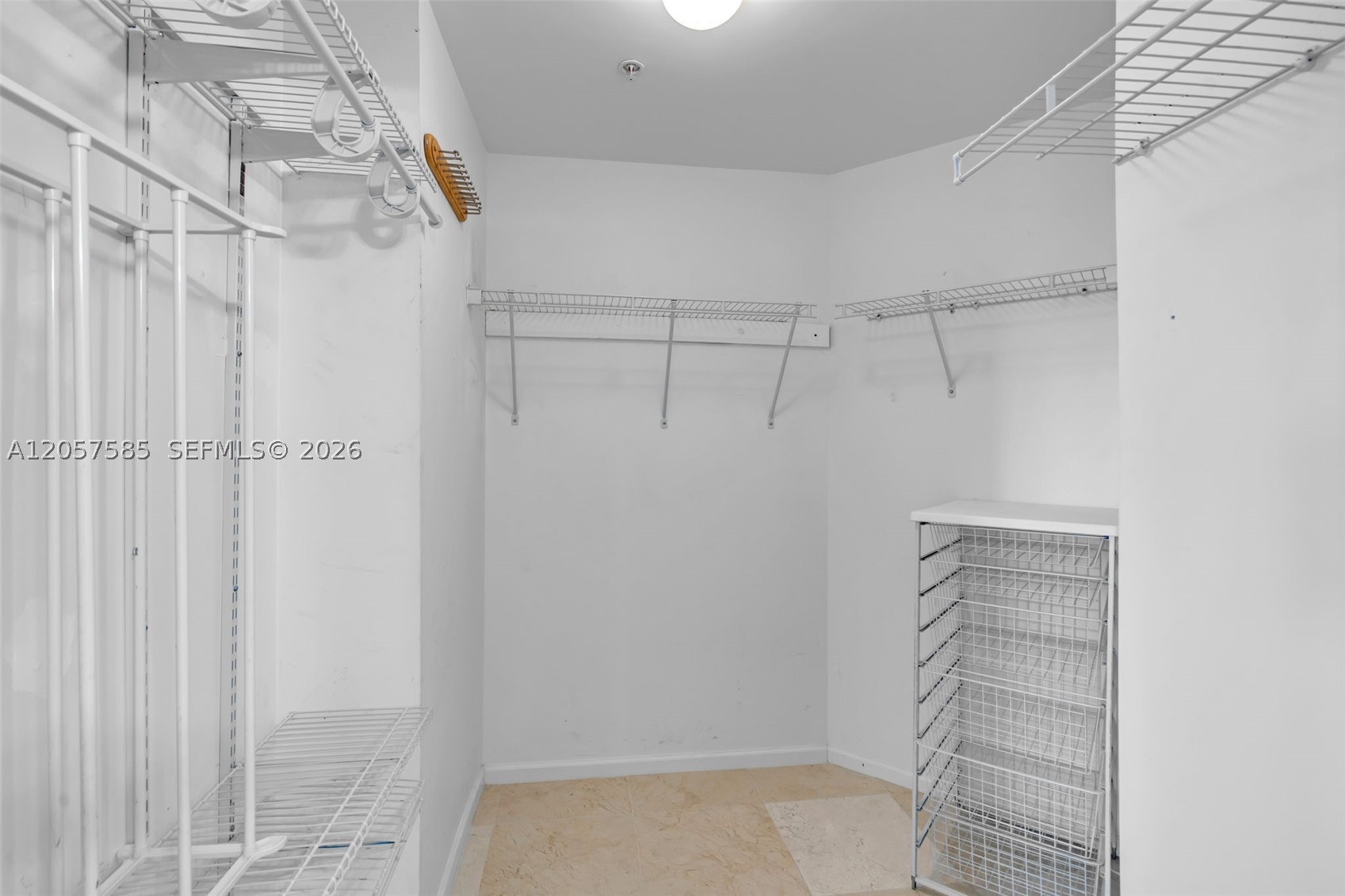 360 CONDO A - Residential
