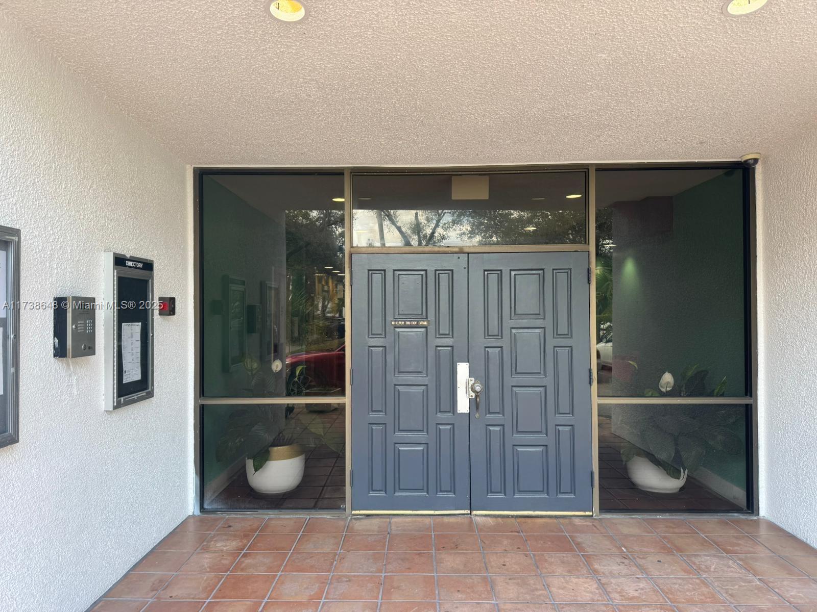 LAKES OF INVERRARY CONDO - Residential