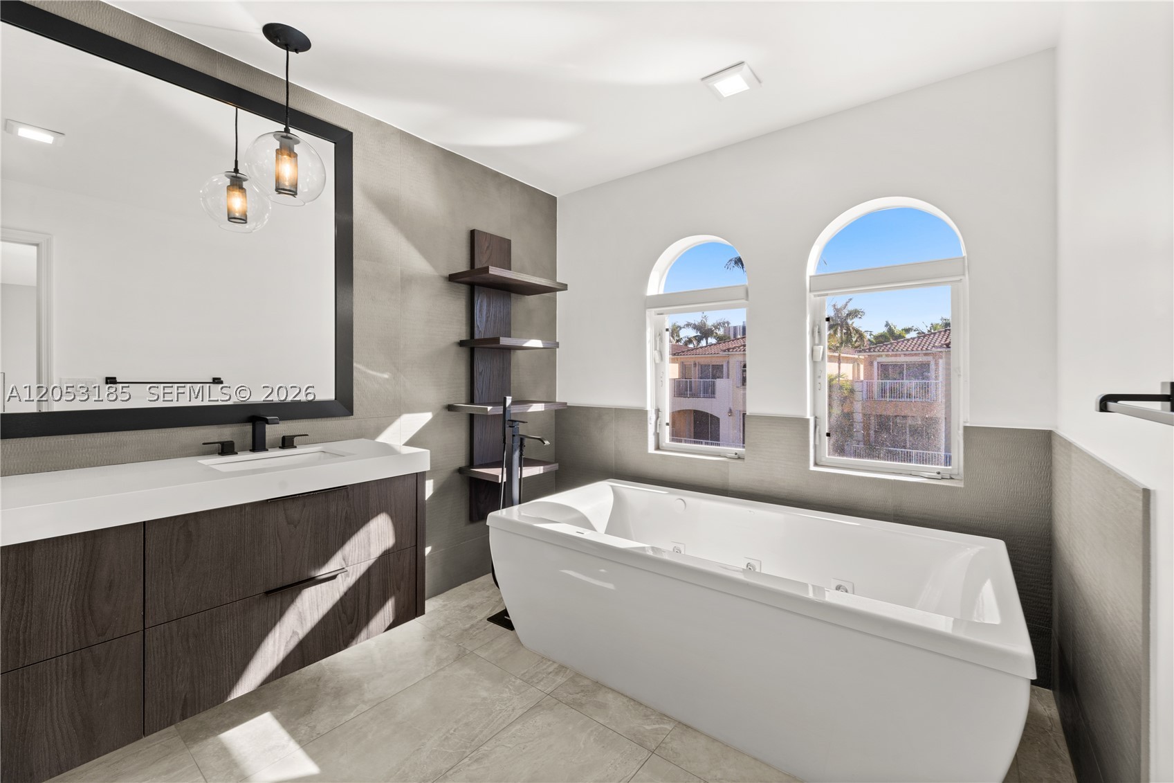 AVENTURA LAKES - PHASE II - Residential Lease