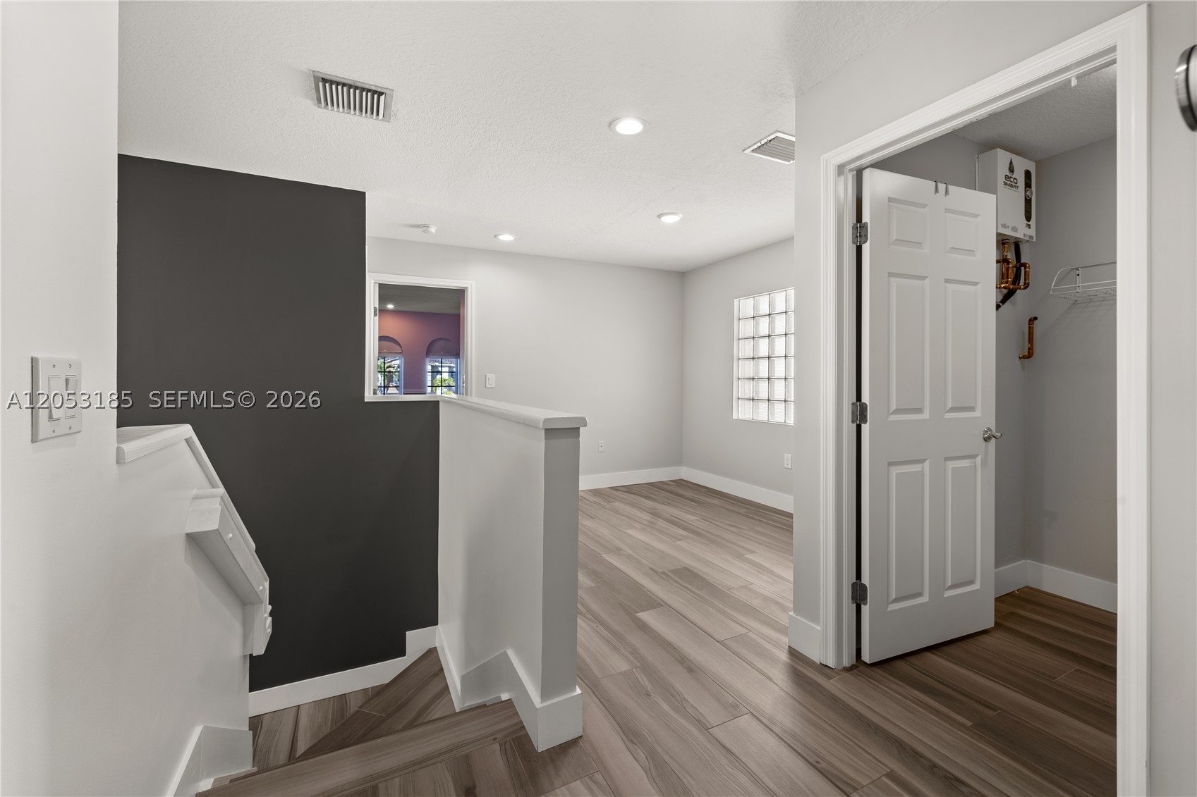 AVENTURA LAKES - PHASE II - Residential Lease