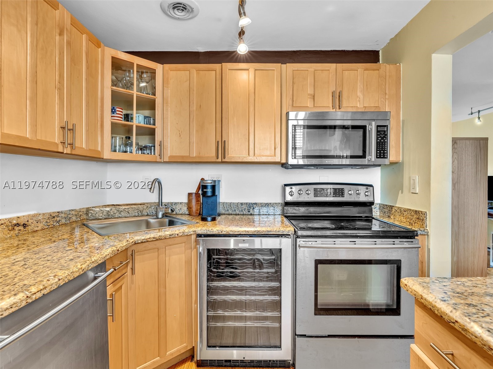 ALTON STAR CONDO - Residential