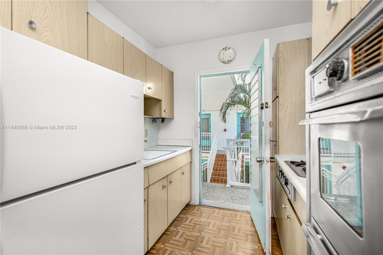 OCEAN BEACH FLA SUB - Residential