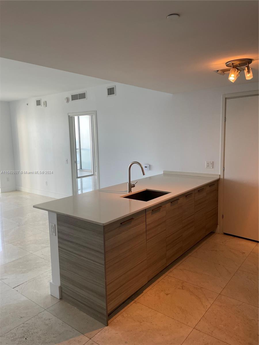 BRICKELLHOUSE CONDO - Residential Lease