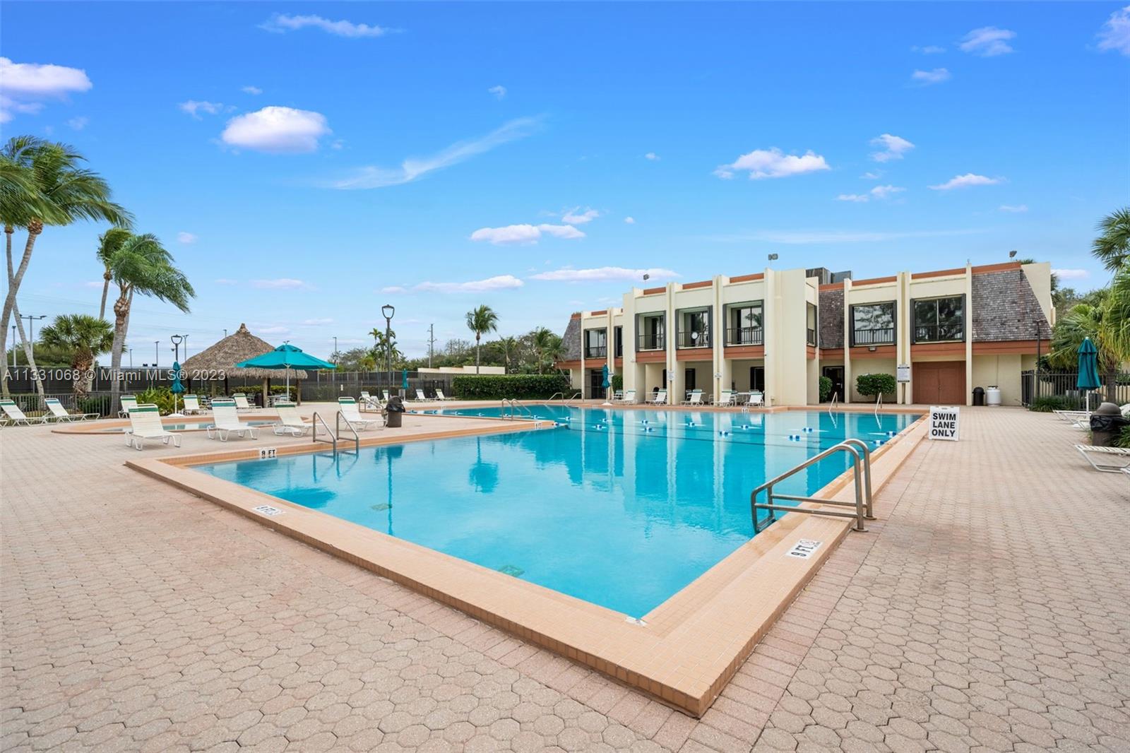 SUNSET PARK LAKE VILLAS S - Residential