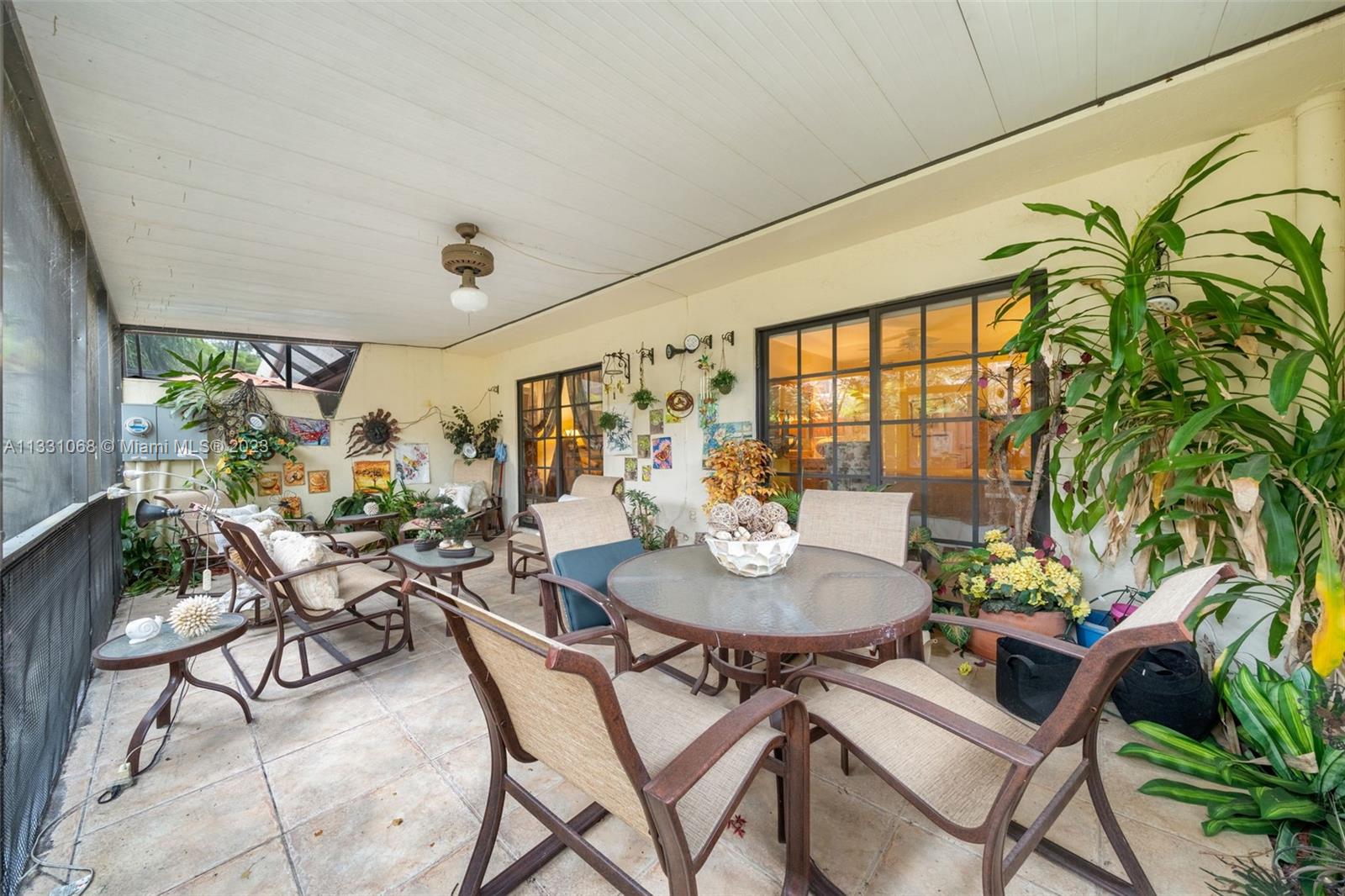 SUNSET PARK LAKE VILLAS S - Residential