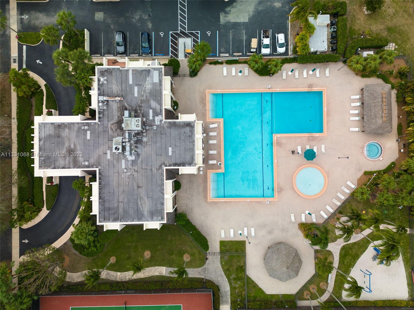 SUNSET PARK LAKE VILLAS S - Residential