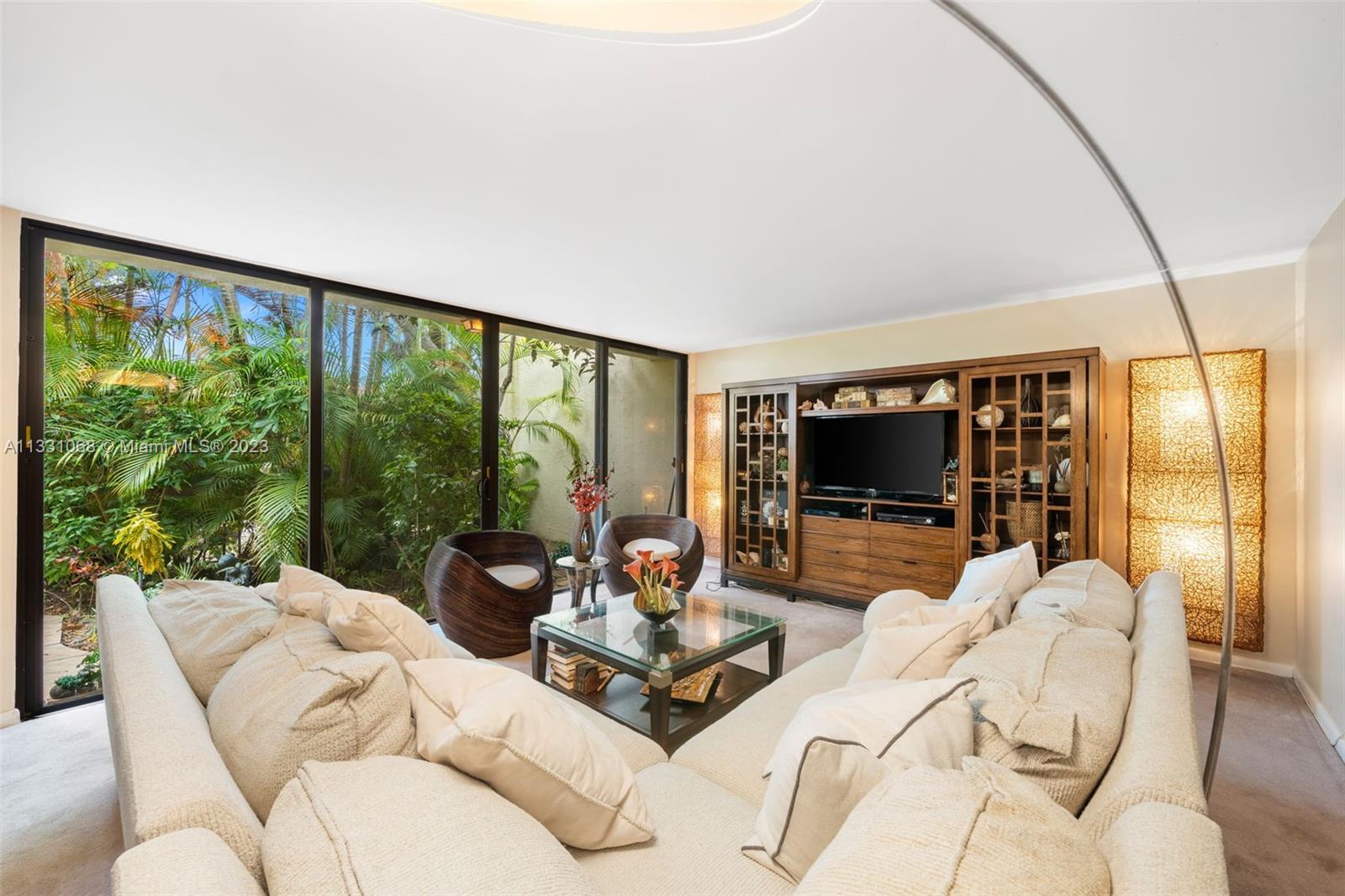SUNSET PARK LAKE VILLAS S - Residential
