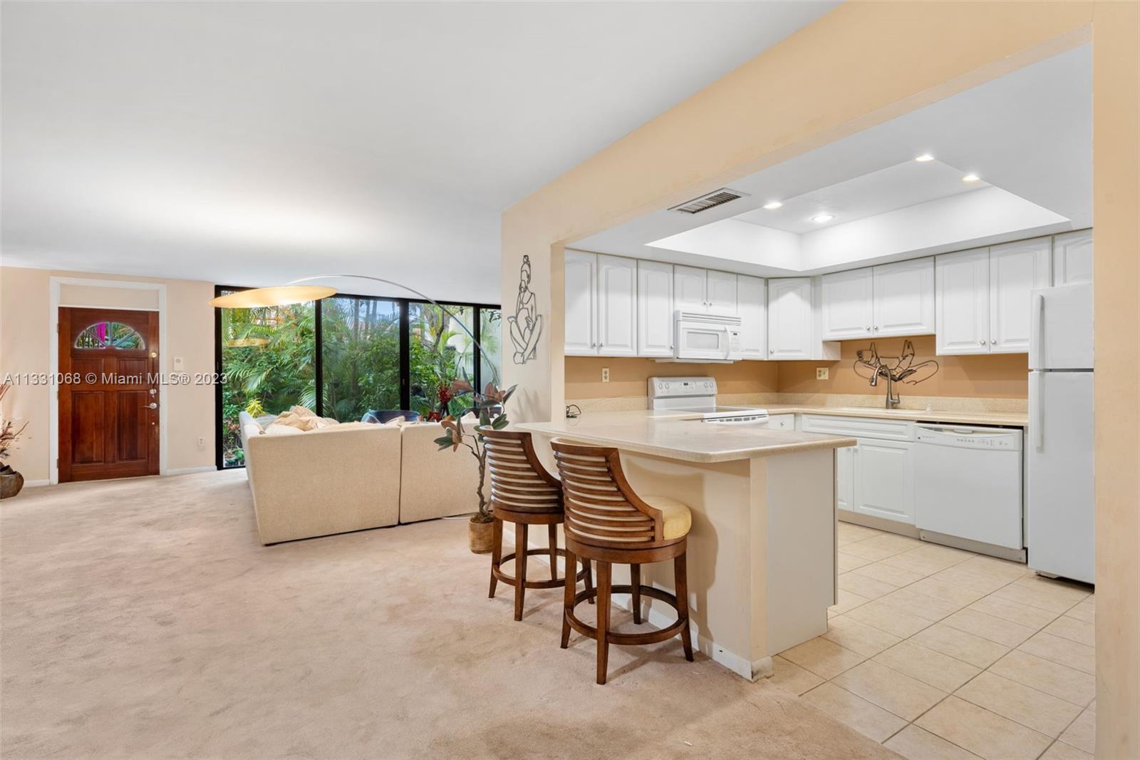 SUNSET PARK LAKE VILLAS S - Residential