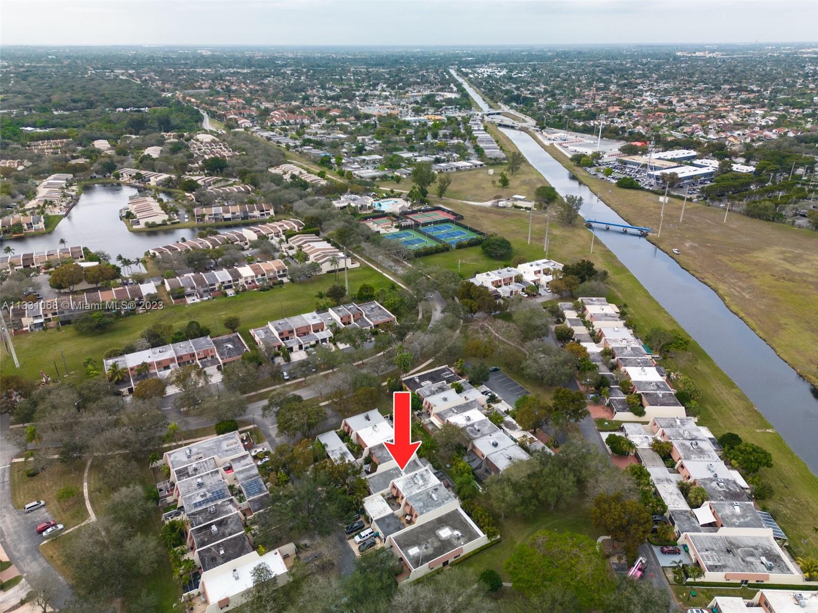 SUNSET PARK LAKE VILLAS S - Residential