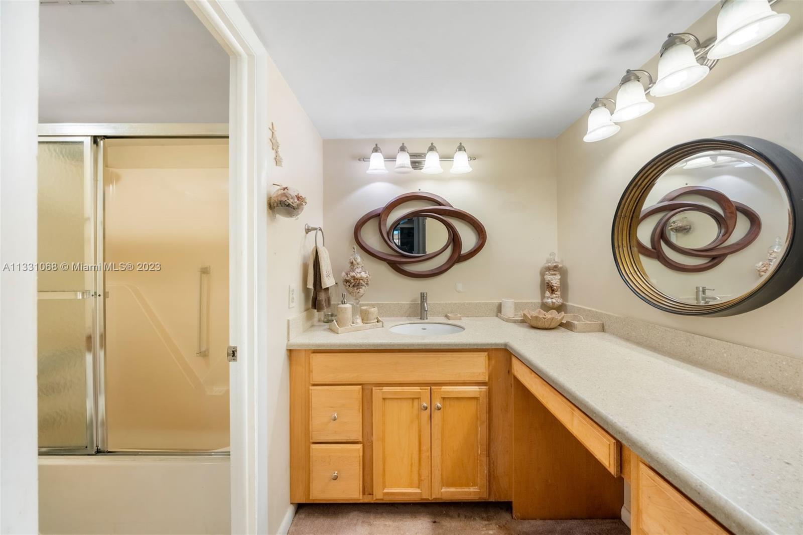 SUNSET PARK LAKE VILLAS S - Residential