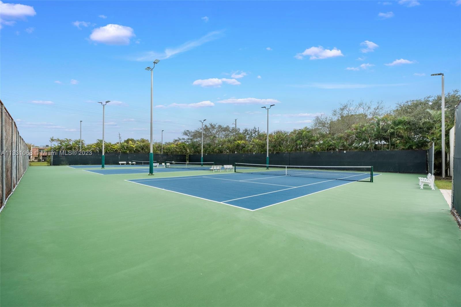 SUNSET PARK LAKE VILLAS S - Residential