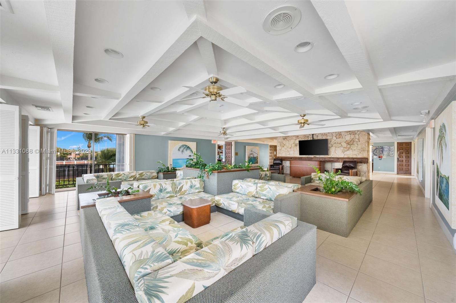 SUNSET PARK LAKE VILLAS S - Residential
