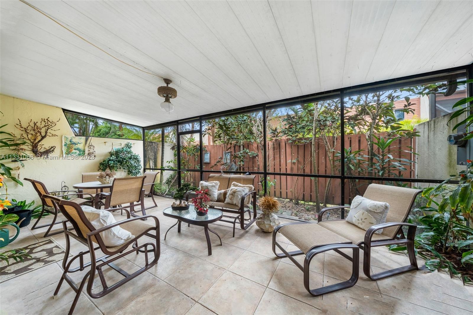 SUNSET PARK LAKE VILLAS S - Residential