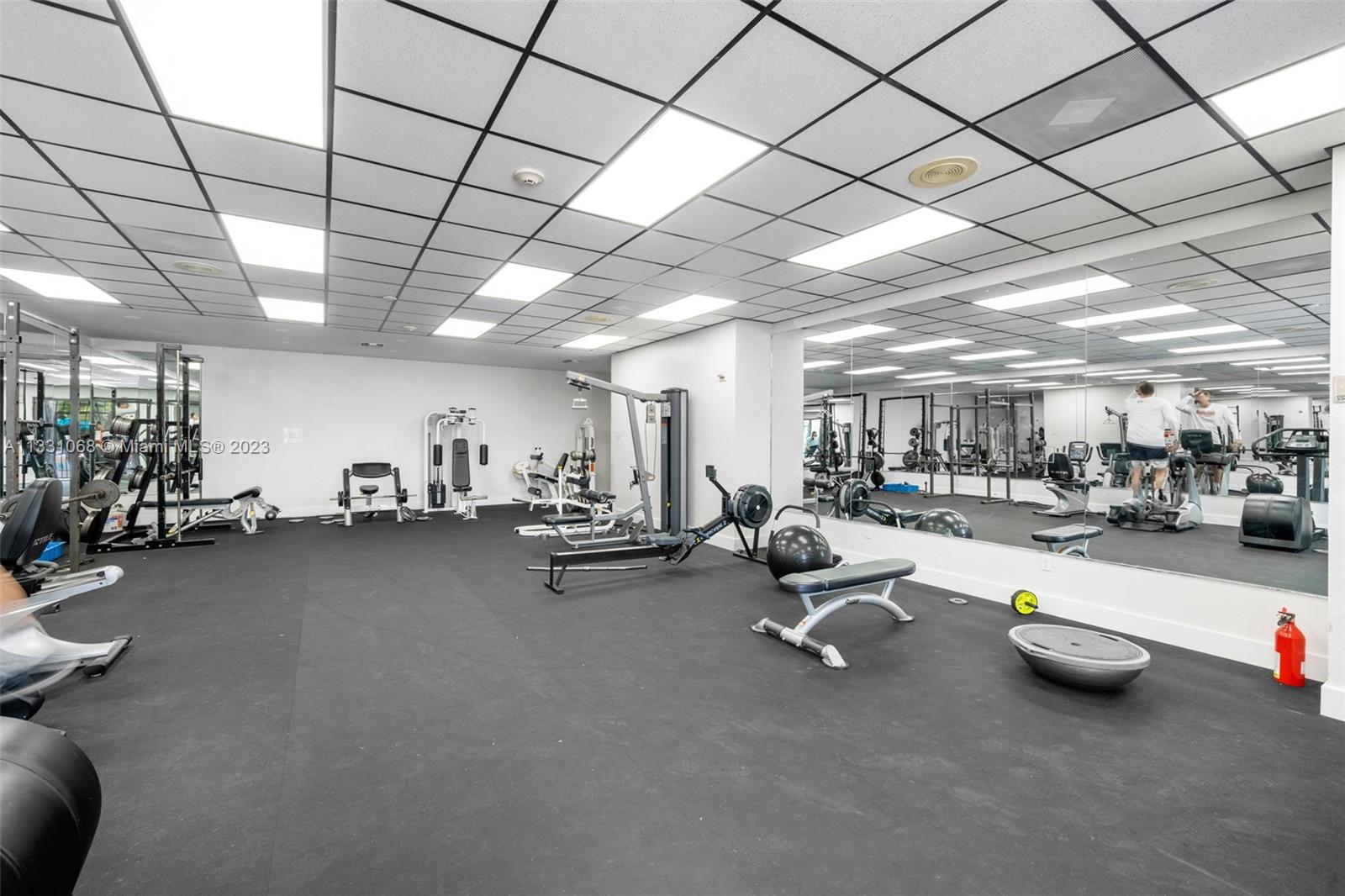 SUNSET PARK LAKE VILLAS S - Residential