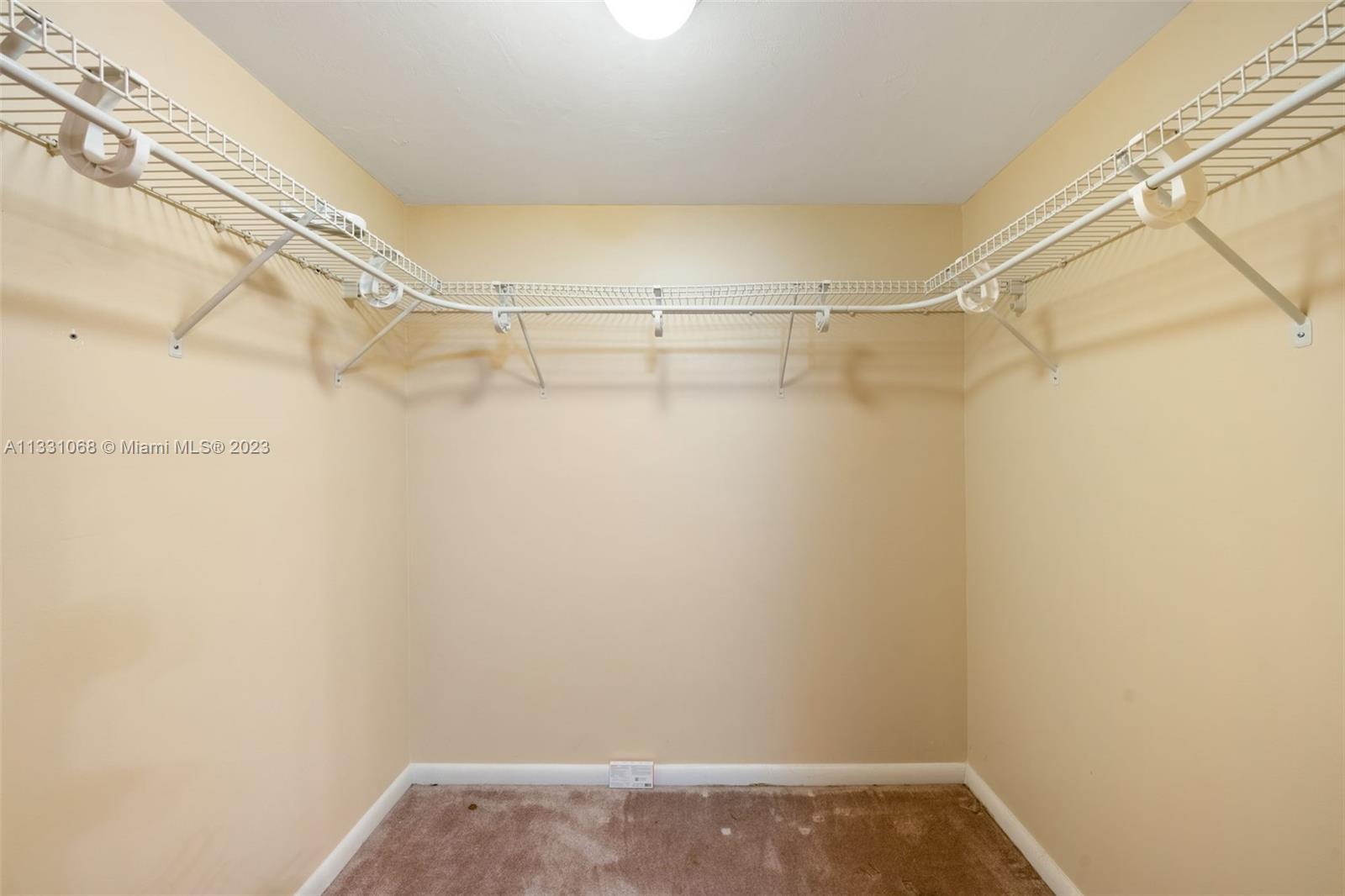 SUNSET PARK LAKE VILLAS S - Residential
