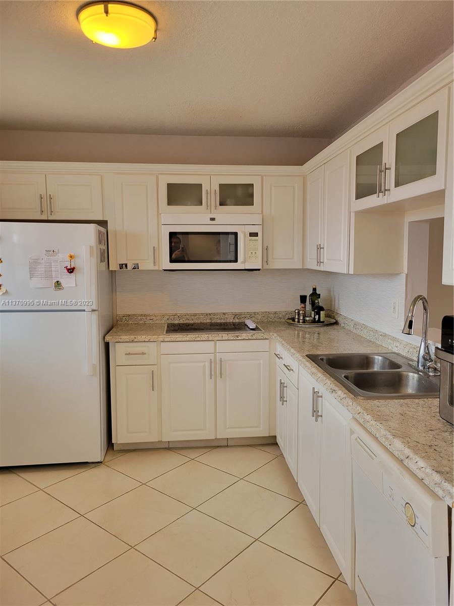 MEADOWBROOK TOWERS CONDO - Residential Lease