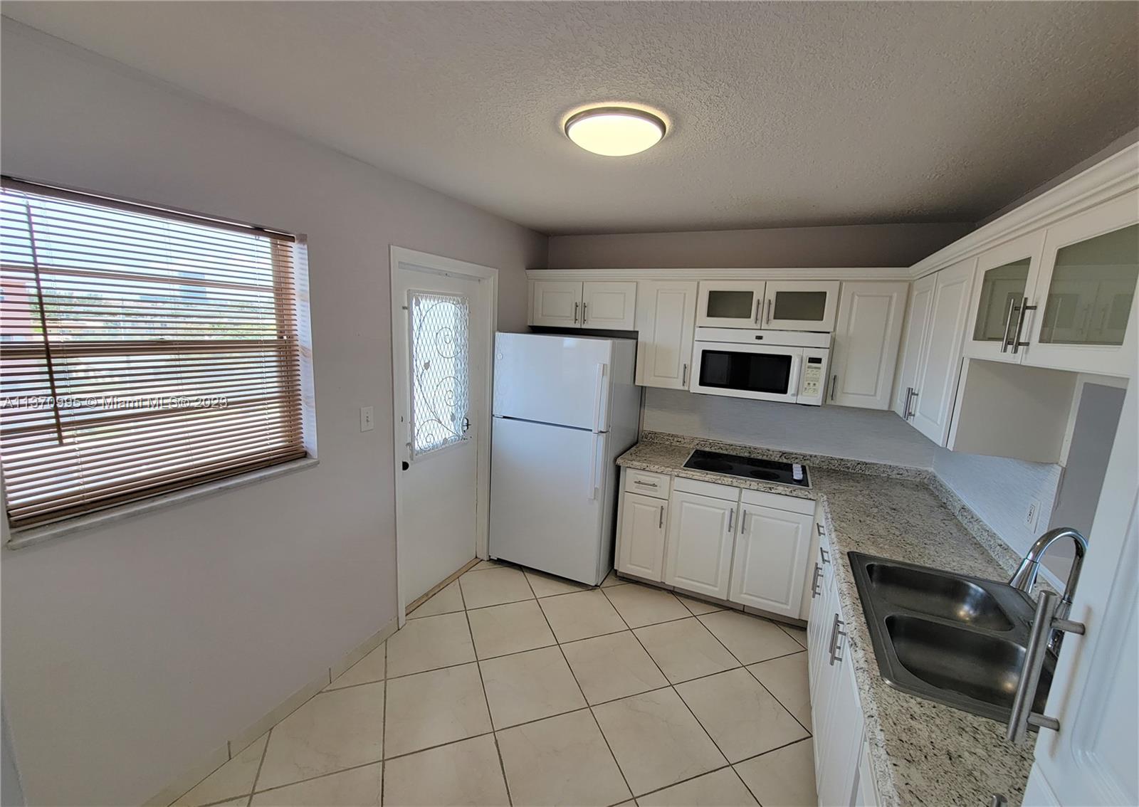 MEADOWBROOK TOWERS CONDO - Residential Lease