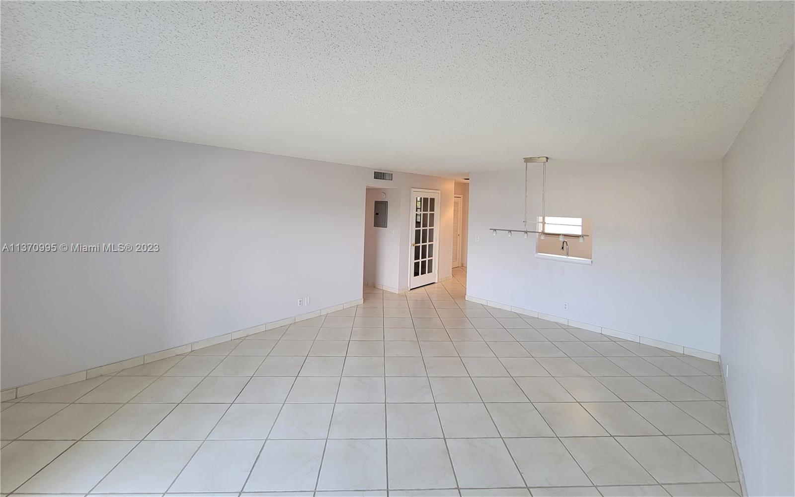 MEADOWBROOK TOWERS CONDO - Residential Lease