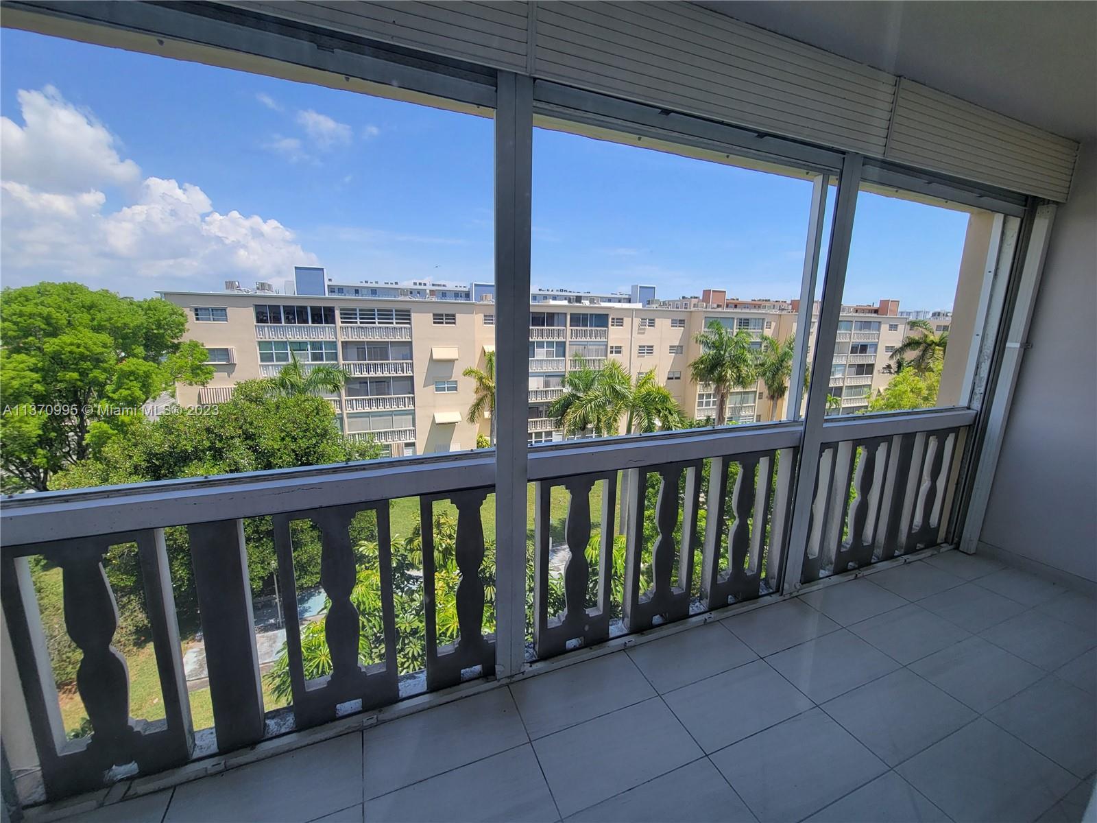MEADOWBROOK TOWERS CONDO - Residential Lease