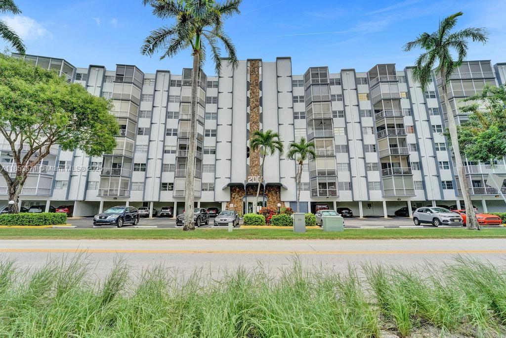 FAIRWAYS RIVIERA CONDO - Residential