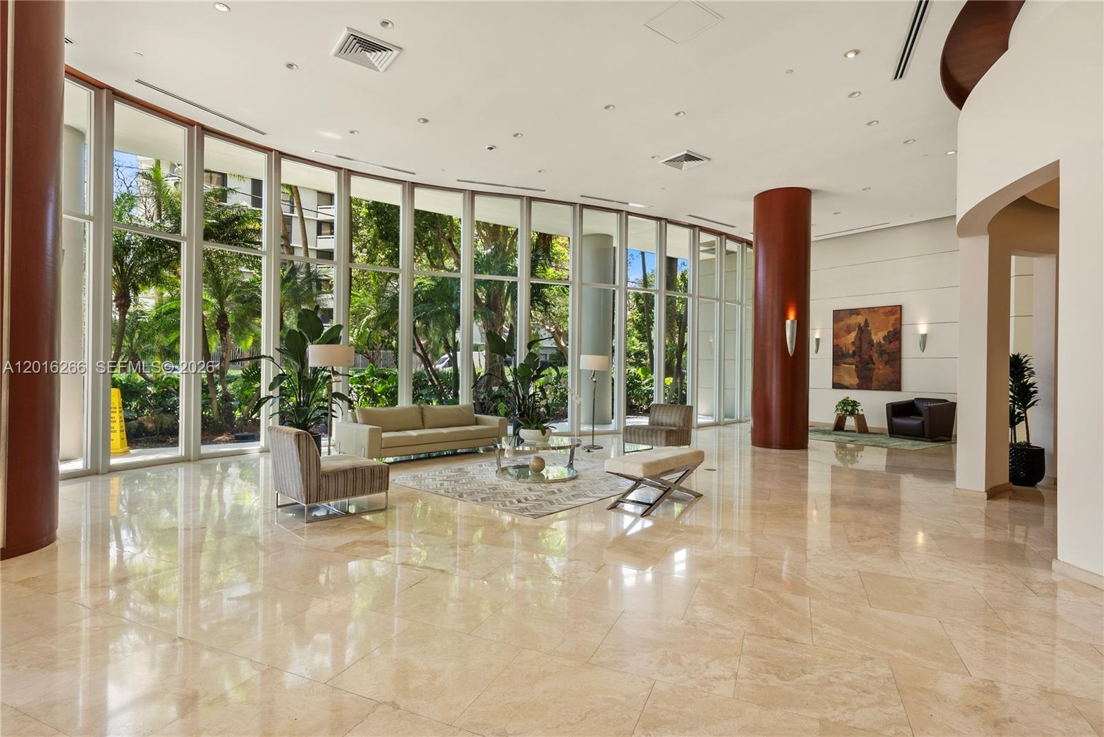 THE METROPOLITAN CONDO - Residential
