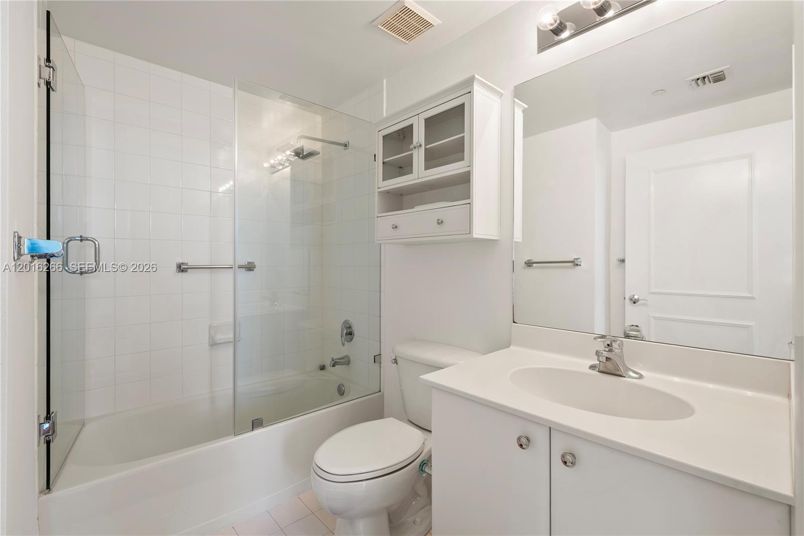 THE METROPOLITAN CONDO - Residential