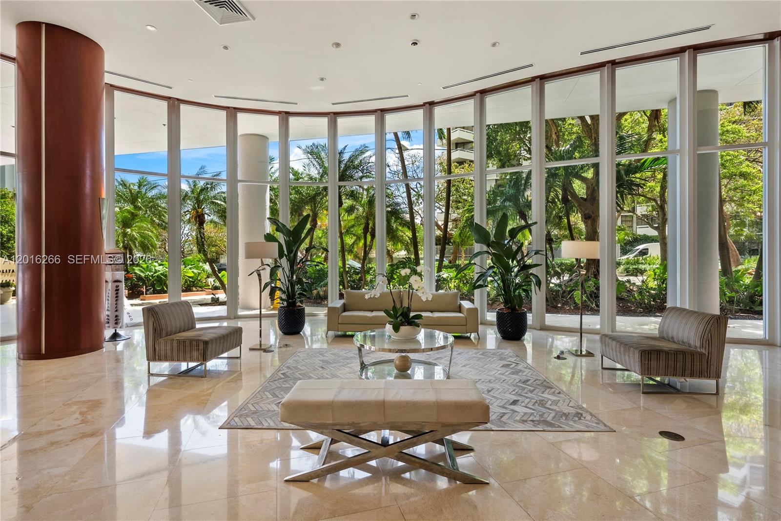 THE METROPOLITAN CONDO - Residential