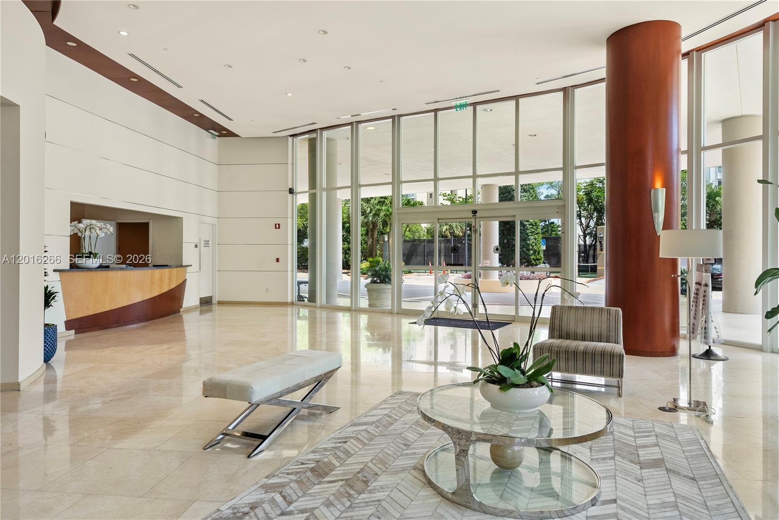 THE METROPOLITAN CONDO - Residential