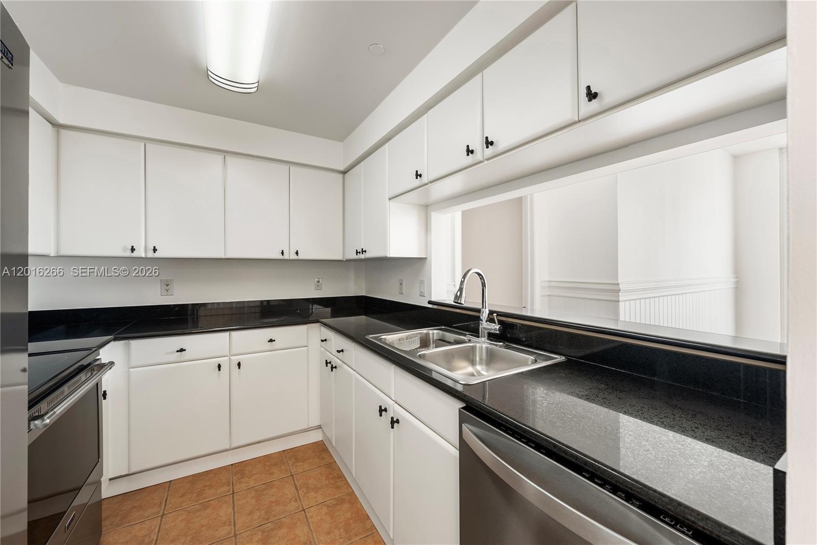 THE METROPOLITAN CONDO - Residential