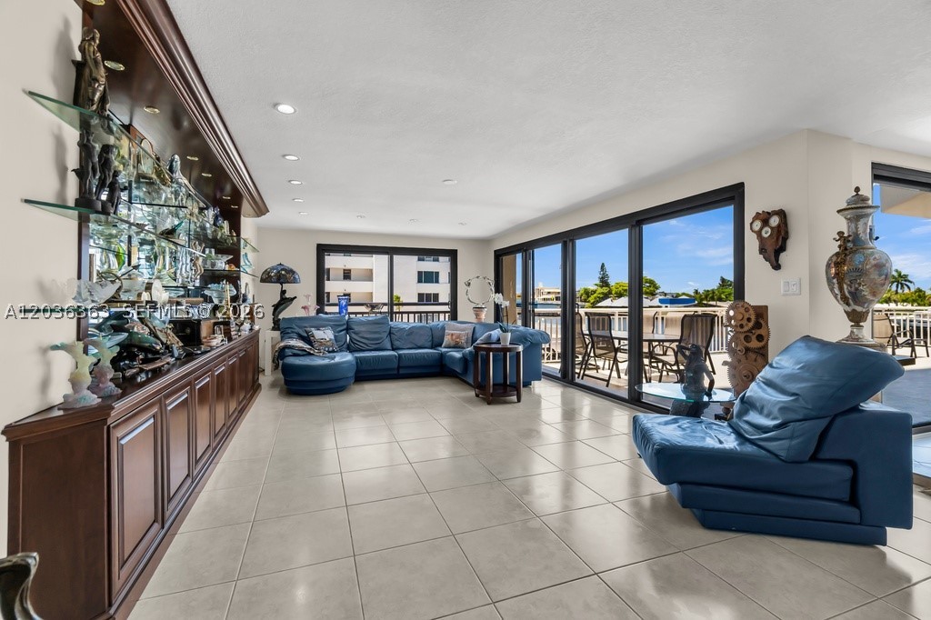 PILOT HOUSE CONDO - Residential