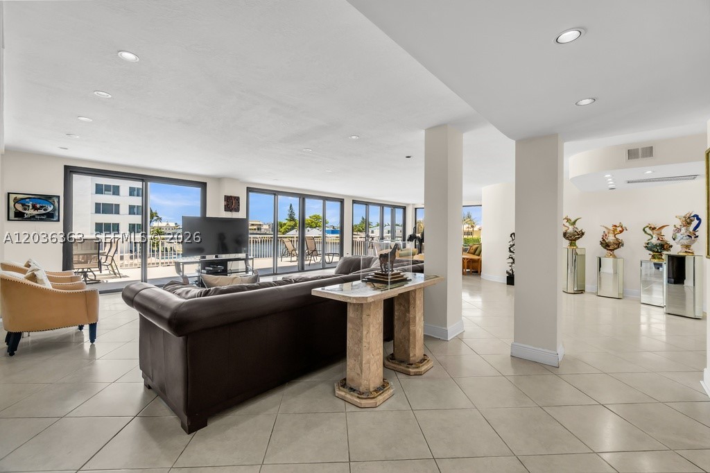 PILOT HOUSE CONDO - Residential