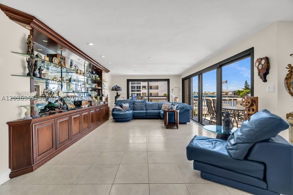 PILOT HOUSE CONDO - Residential