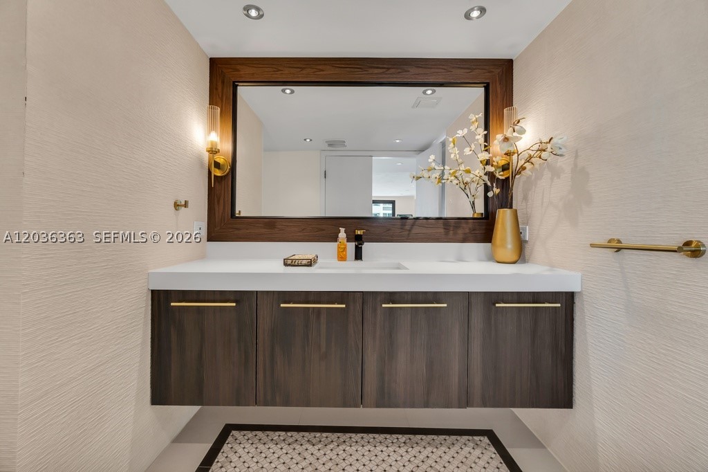 PILOT HOUSE CONDO - Residential