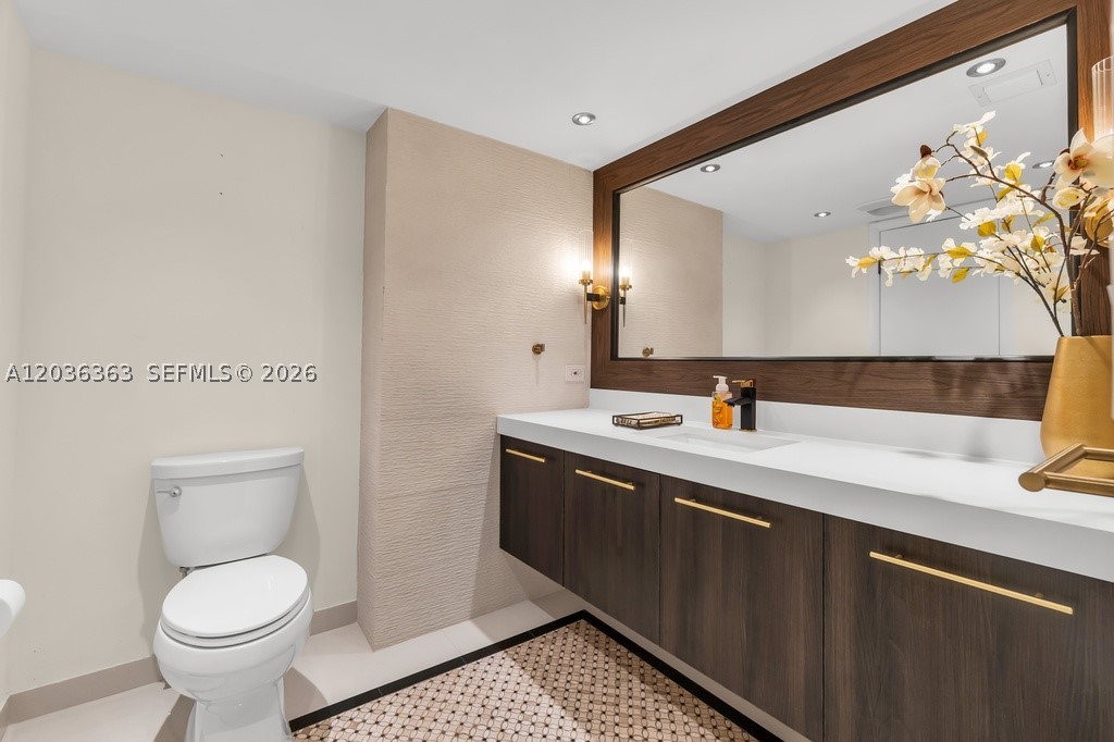 PILOT HOUSE CONDO - Residential