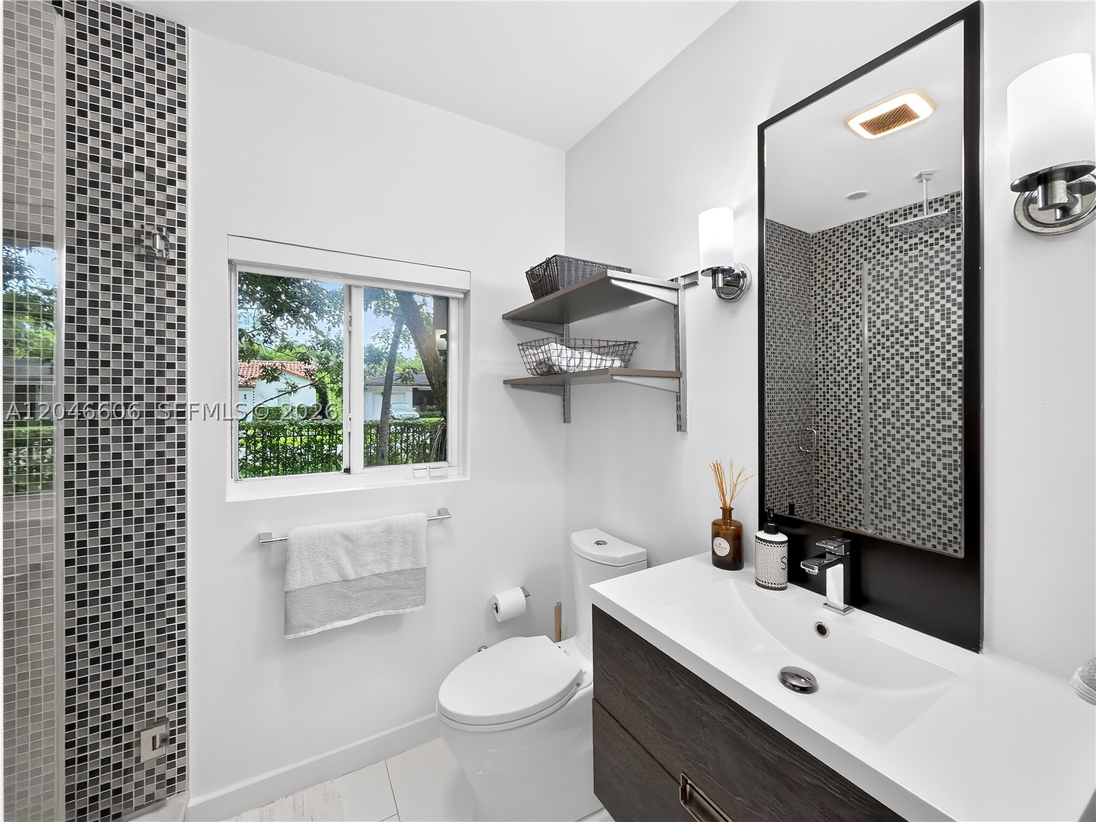COCONUT GROVE SEC 1 CORAL - Residential