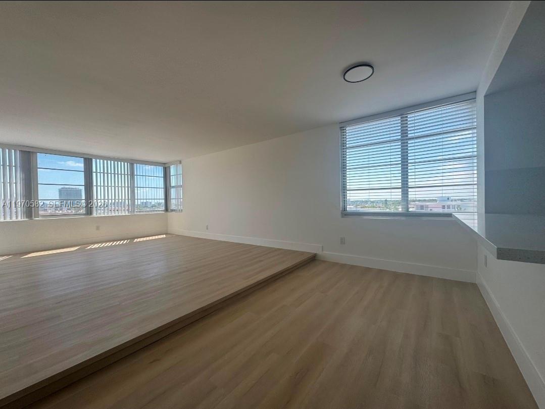 8000 CONDO - Residential Lease