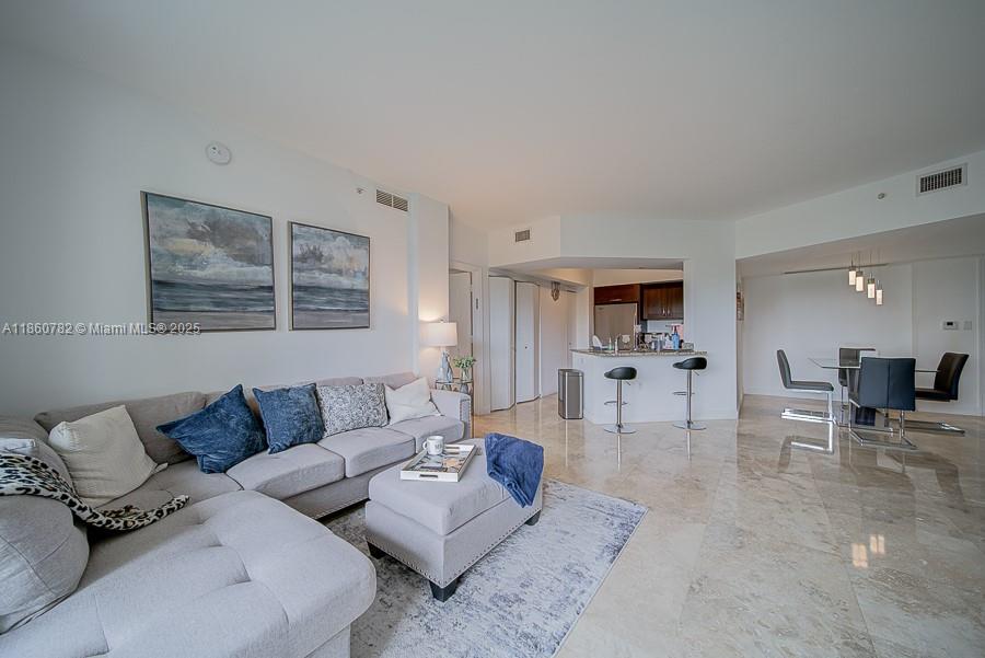 TURNBERRY VILLAGE SO TOWE - Residential