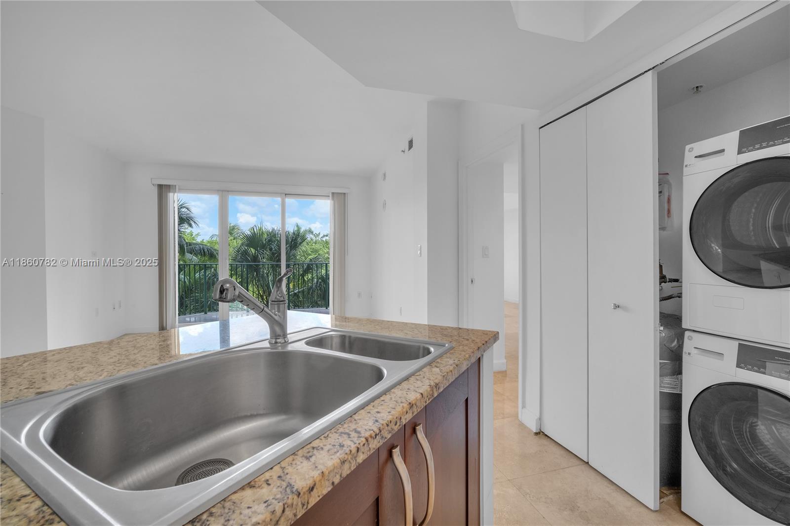 TURNBERRY VILLAGE SO TOWE - Residential