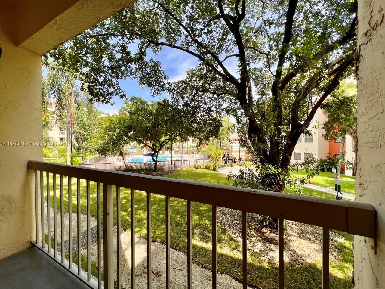 LAS VISTAS AT DORAL CONDO - Residential