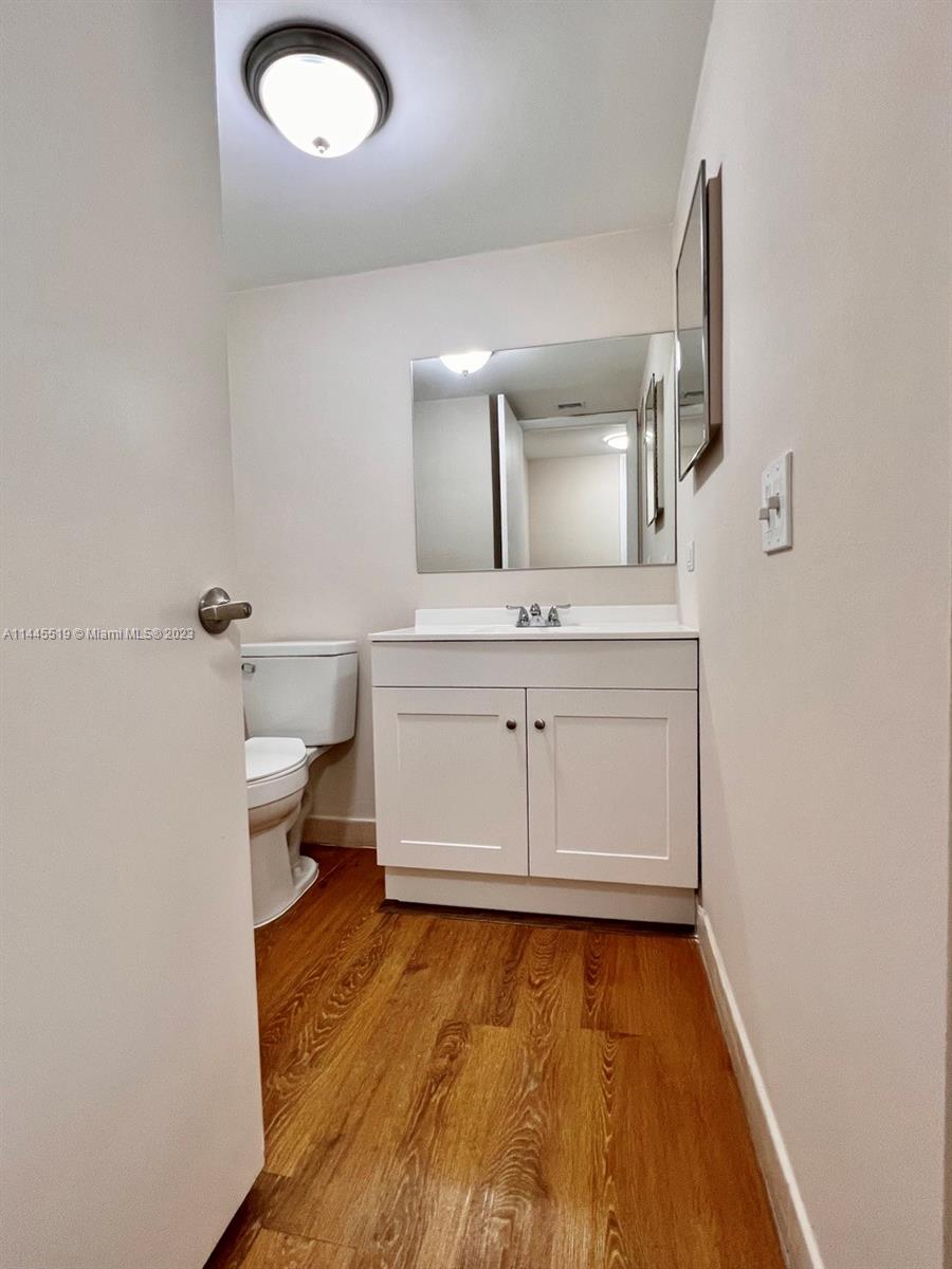 LAS VISTAS AT DORAL CONDO - Residential
